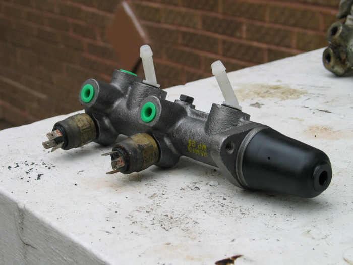 beetle repair replacing a master cylinder
